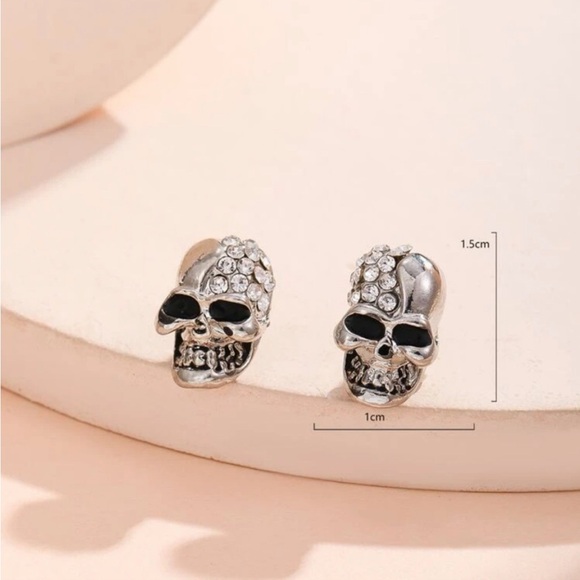 SILVER RHINESTONE SKULL STUD EARRINGS - Picture 3 of 4